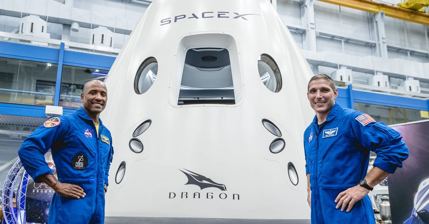 See Inside Spacex S Crew Dragon Spacecraft Wired Uk