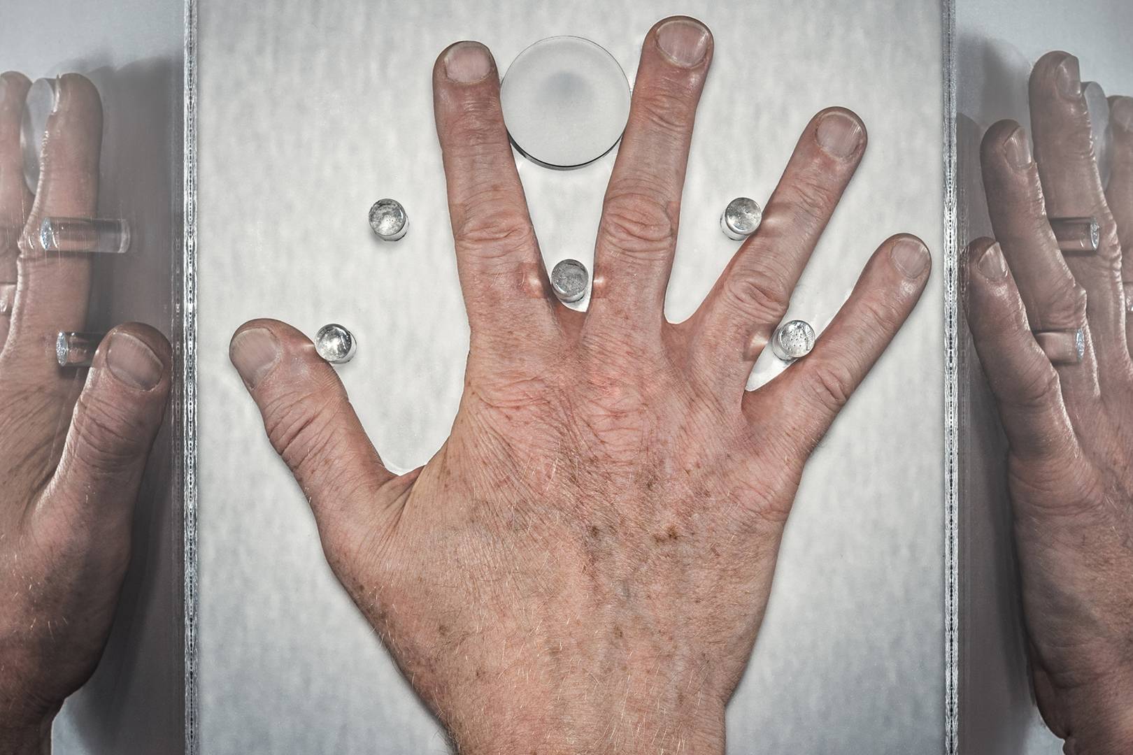 To catch a peadophile, you only need to look at their hands