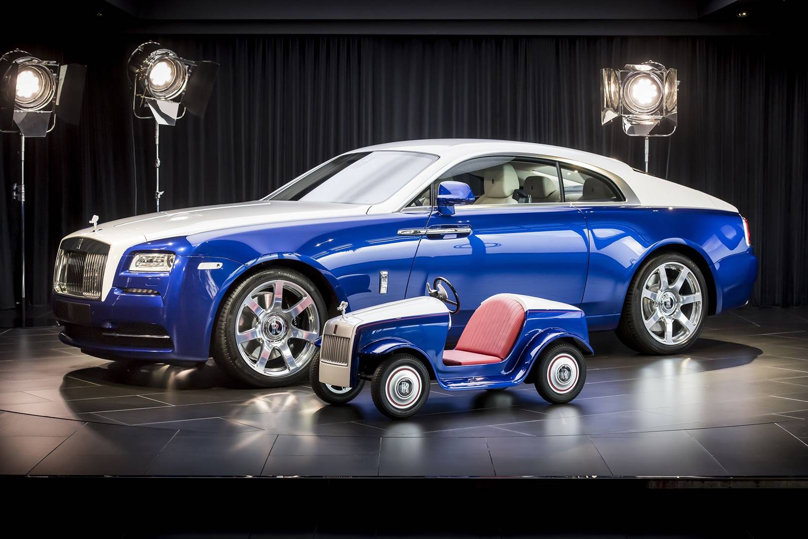 This mini Rolls-Royce SRH lets paediatric patients drive themselves to theatre