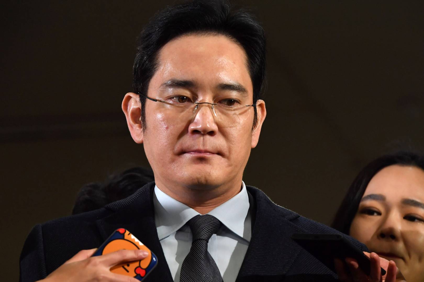 Samsung boss arrested over bribery allegations